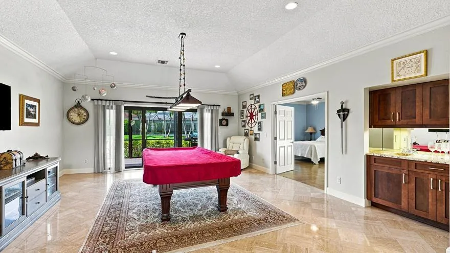 1 WYCLIFF ROAD Palm Beach Gardens, FL 33418