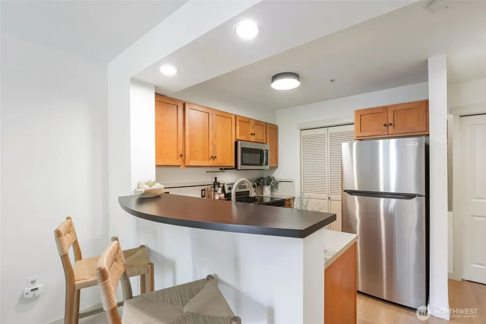 1909 10th Avenue W #206 Seattle, WA 98119