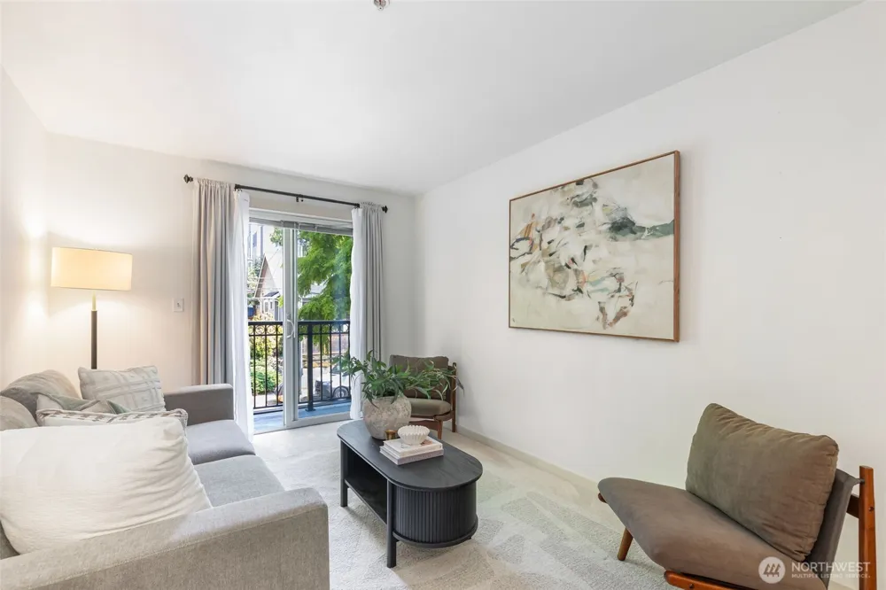 1909 10th Avenue W #206 Seattle, WA 98119