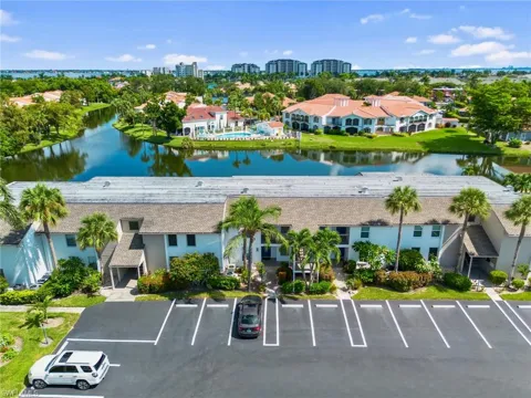 5471 PEPPERTREE DRIVE #7