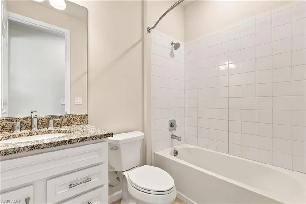 3721 E Hampton Circle Alva, FL 33920