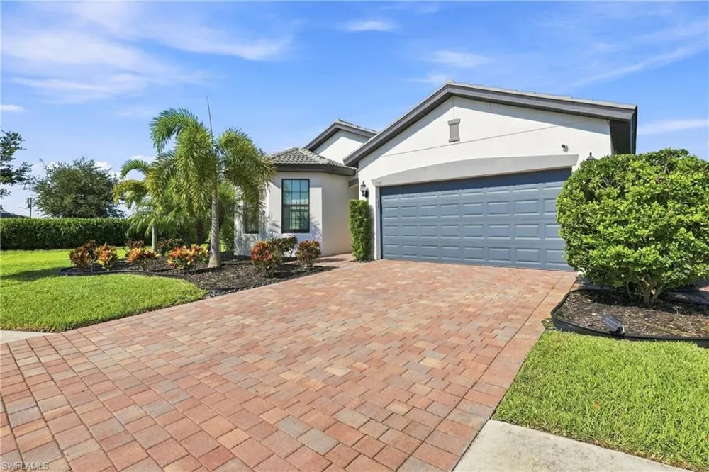 3721 E Hampton Circle Alva, FL 33920