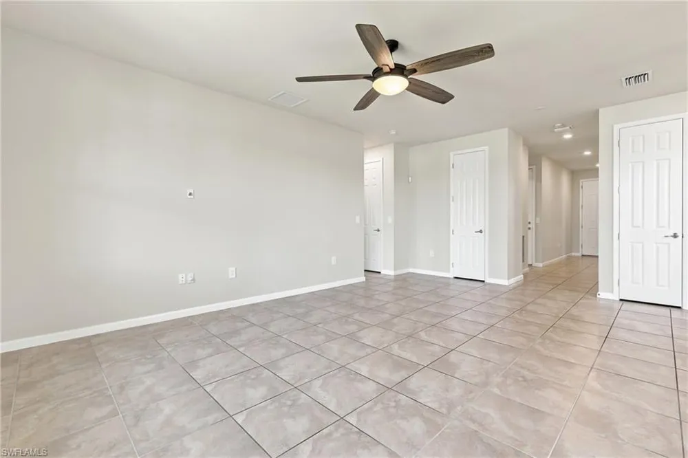 3721 E Hampton Circle Alva, FL 33920