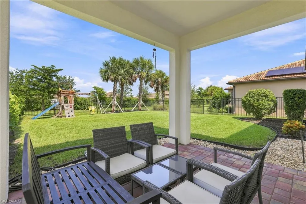 3721 E Hampton Circle Alva, FL 33920