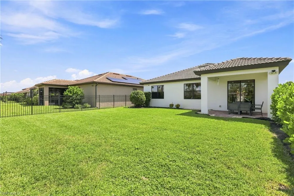 3721 E Hampton Circle Alva, FL 33920