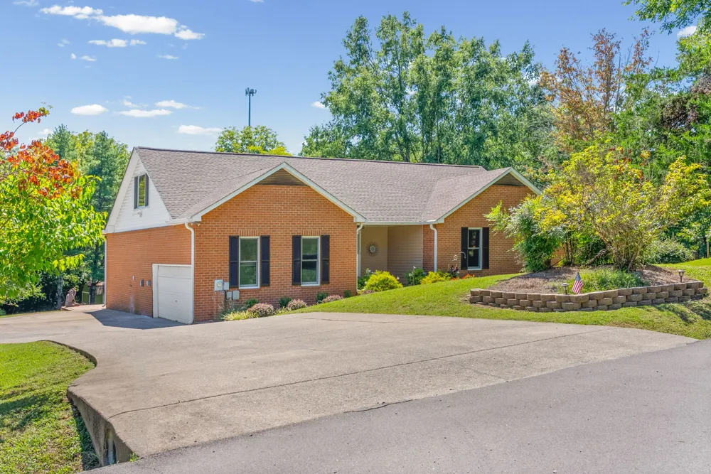 2024 Hunters Pl Mount Juliet, TN 37122