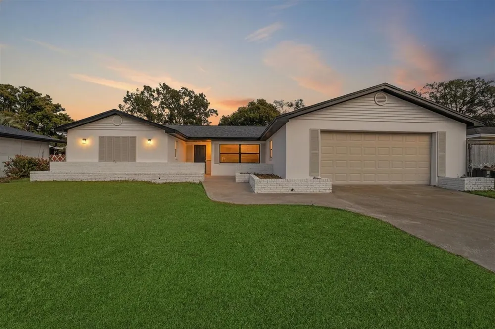 517 HICKORYWOOD AVENUE Altamonte Springs, FL 32714