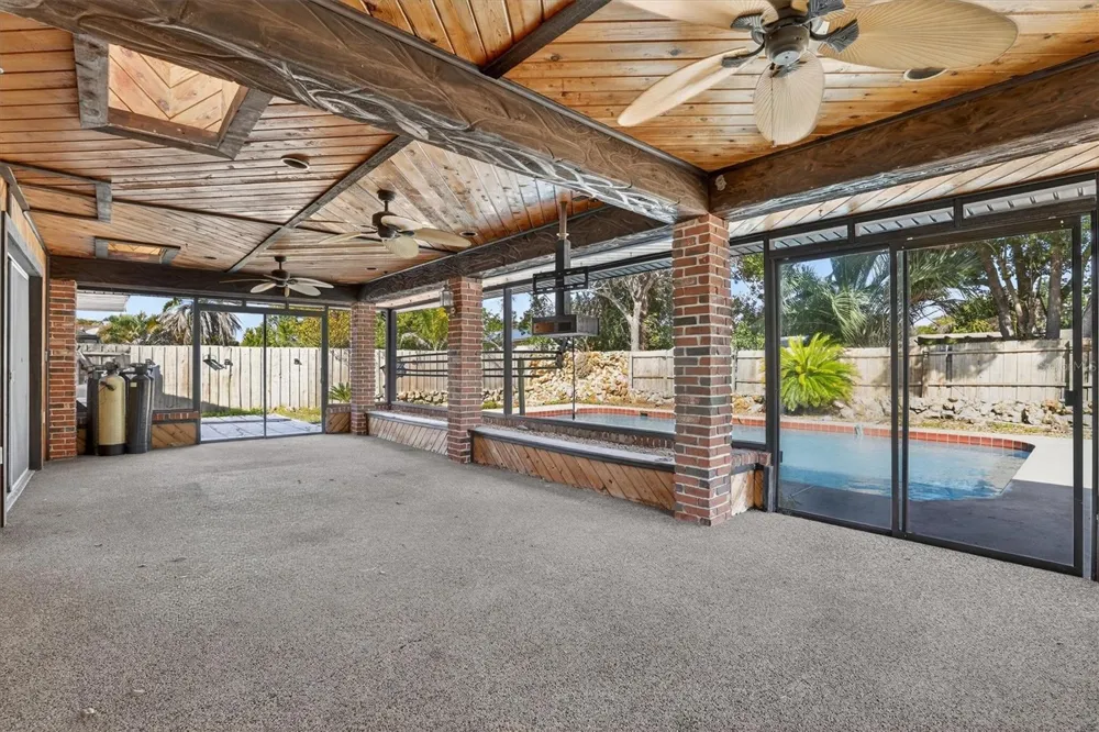 517 HICKORYWOOD AVENUE Altamonte Springs, FL 32714
