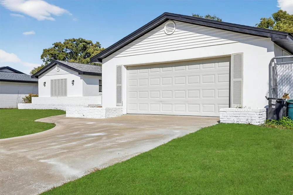 517 HICKORYWOOD AVENUE Altamonte Springs, FL 32714