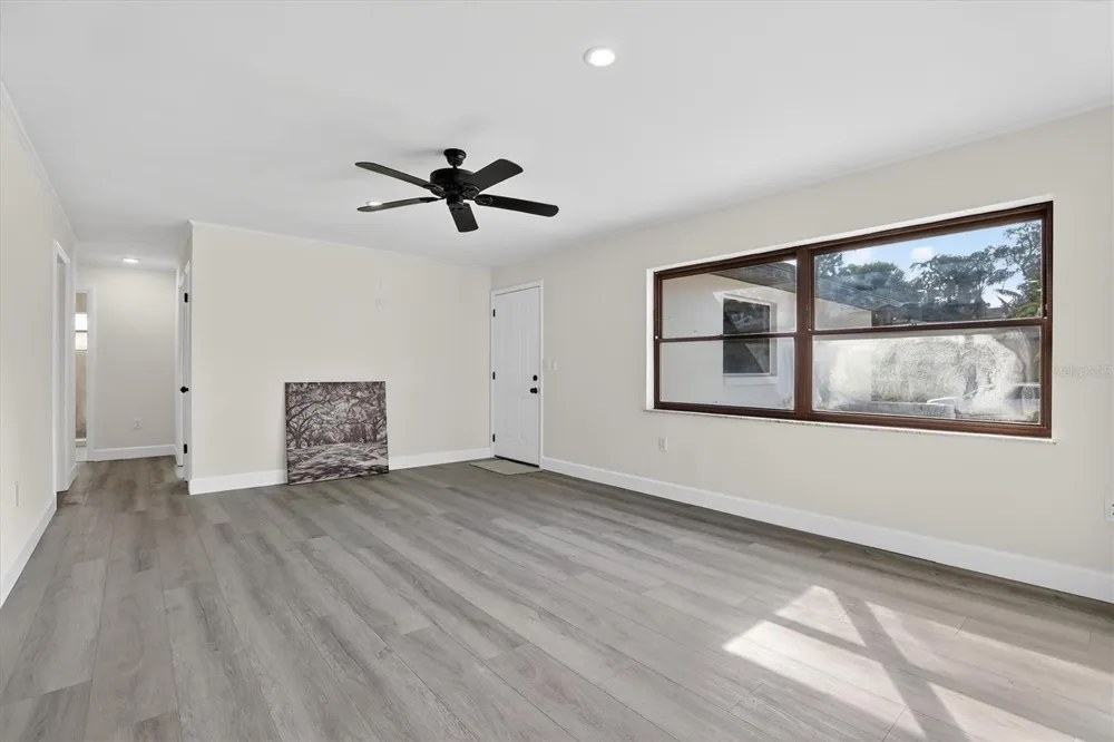 517 HICKORYWOOD AVENUE Altamonte Springs, FL 32714