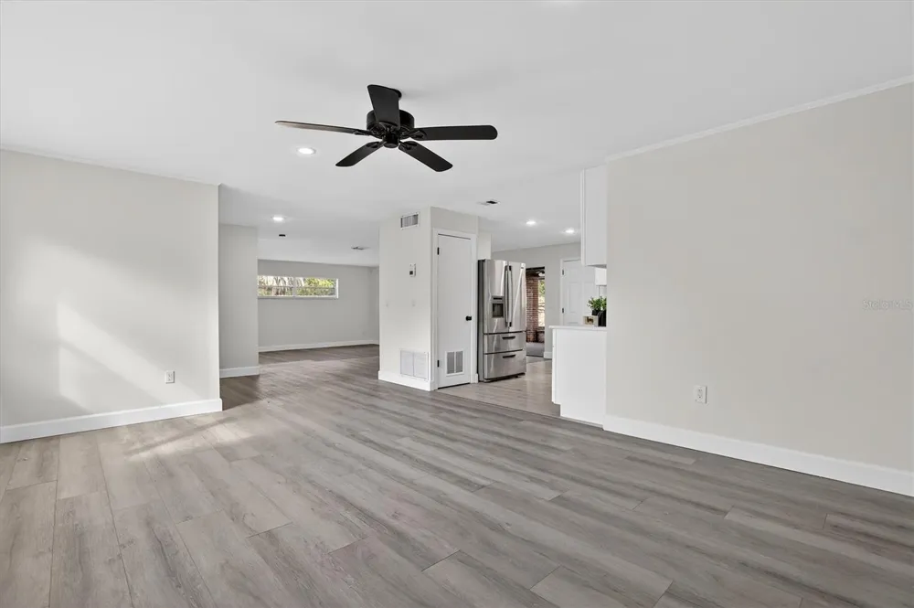 517 HICKORYWOOD AVENUE Altamonte Springs, FL 32714