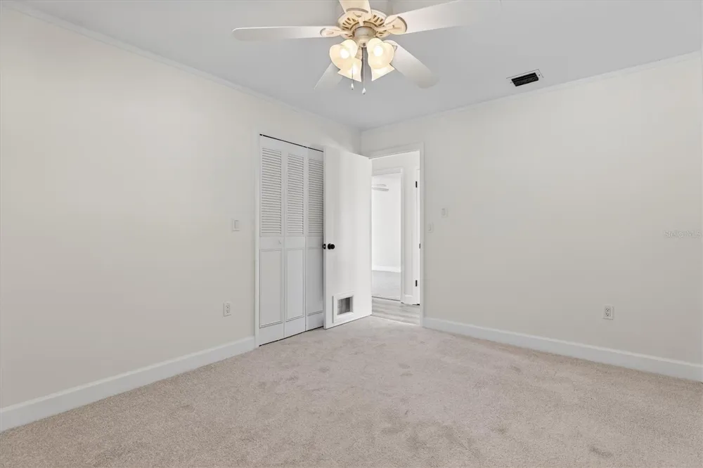 517 HICKORYWOOD AVENUE Altamonte Springs, FL 32714
