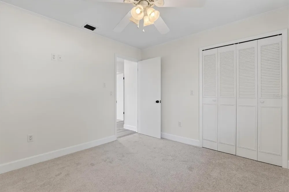 517 HICKORYWOOD AVENUE Altamonte Springs, FL 32714