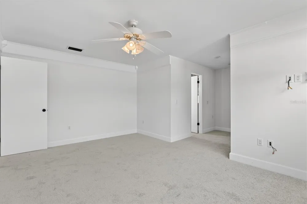 517 HICKORYWOOD AVENUE Altamonte Springs, FL 32714