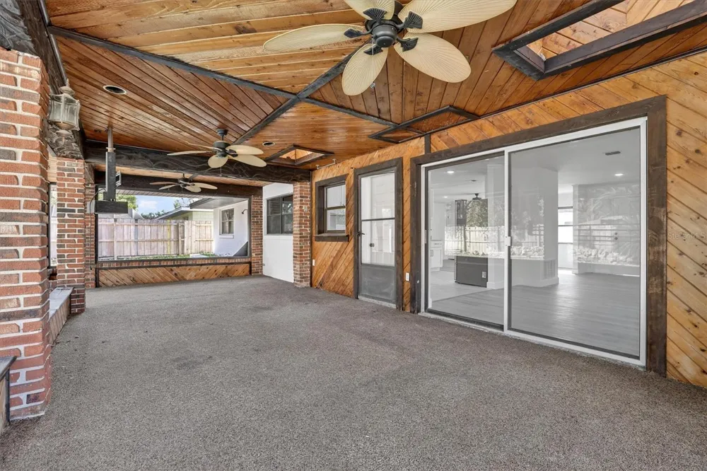 517 HICKORYWOOD AVENUE Altamonte Springs, FL 32714