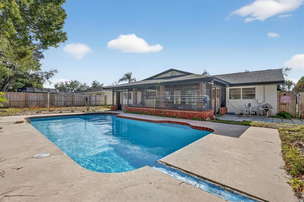 517 HICKORYWOOD AVENUE Altamonte Springs, FL 32714