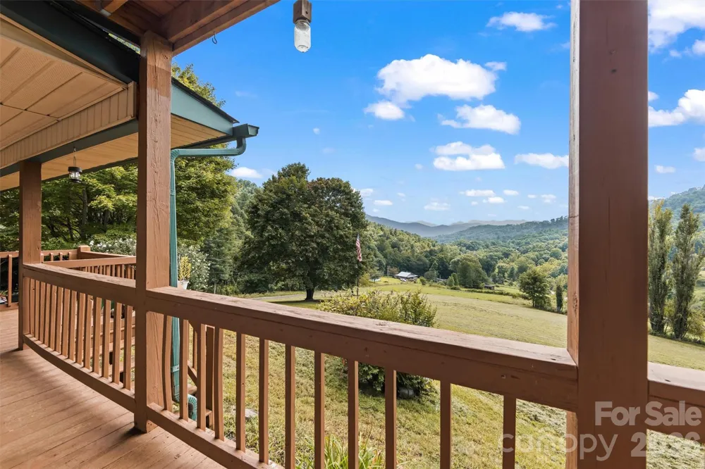 263 Pilgrims Lane Burnsville, NC 28714