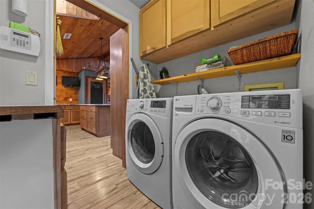 263 Pilgrims Lane Burnsville, NC 28714