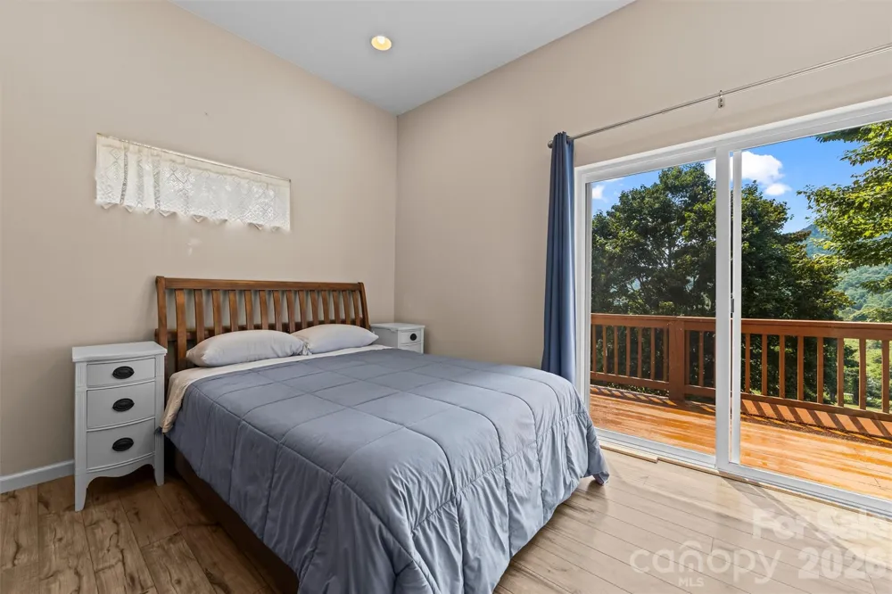 263 Pilgrims Lane Burnsville, NC 28714