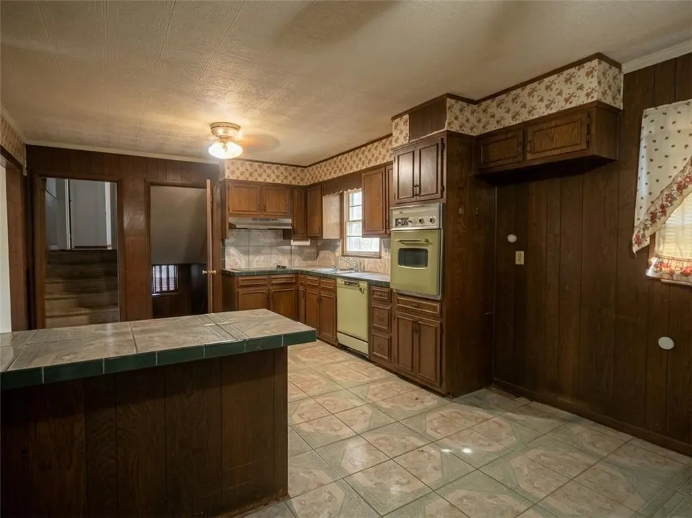 279 Timberland Trail Riverdale, GA 30274
