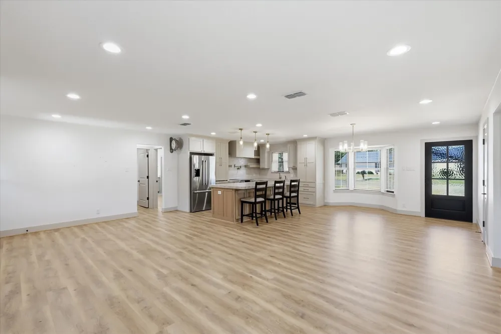208 Diane Drive Sanger, TX 76266