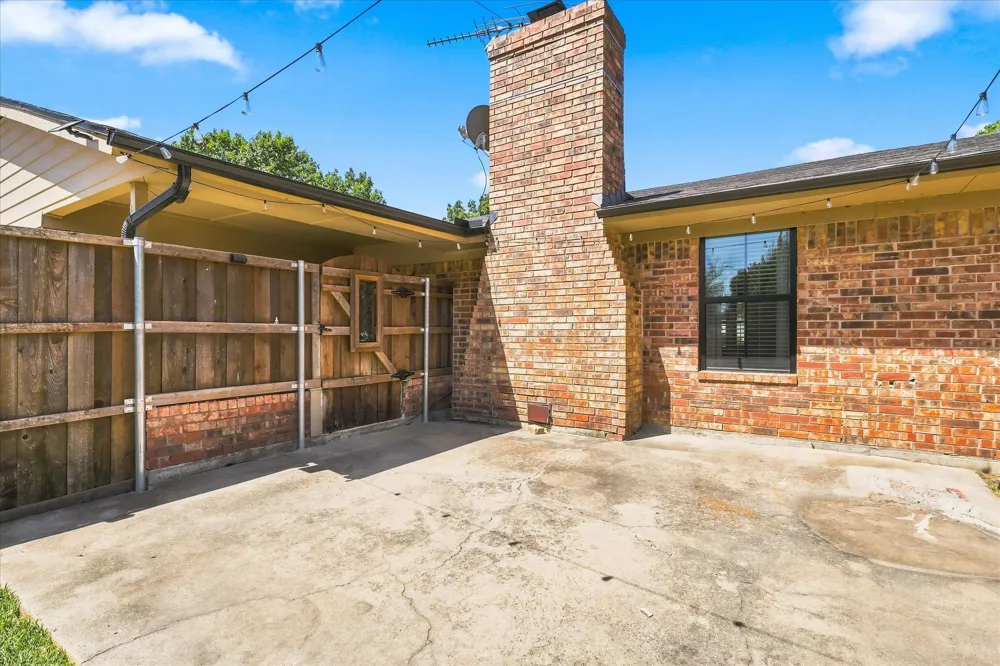208 Diane Drive Sanger, TX 76266
