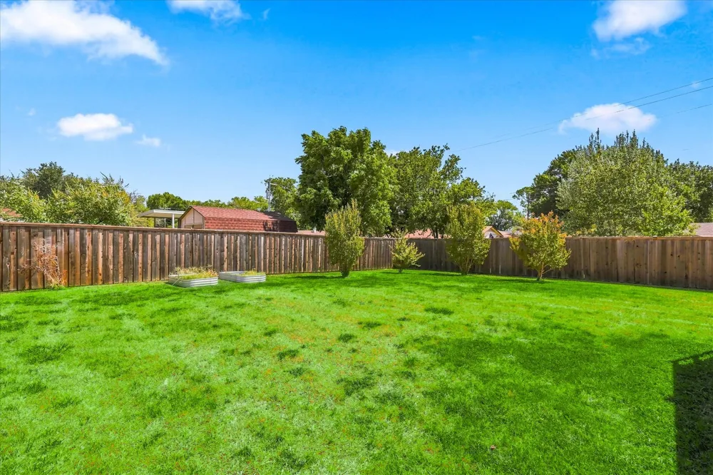 208 Diane Drive Sanger, TX 76266