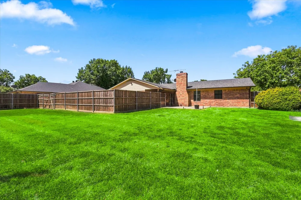 208 Diane Drive Sanger, TX 76266