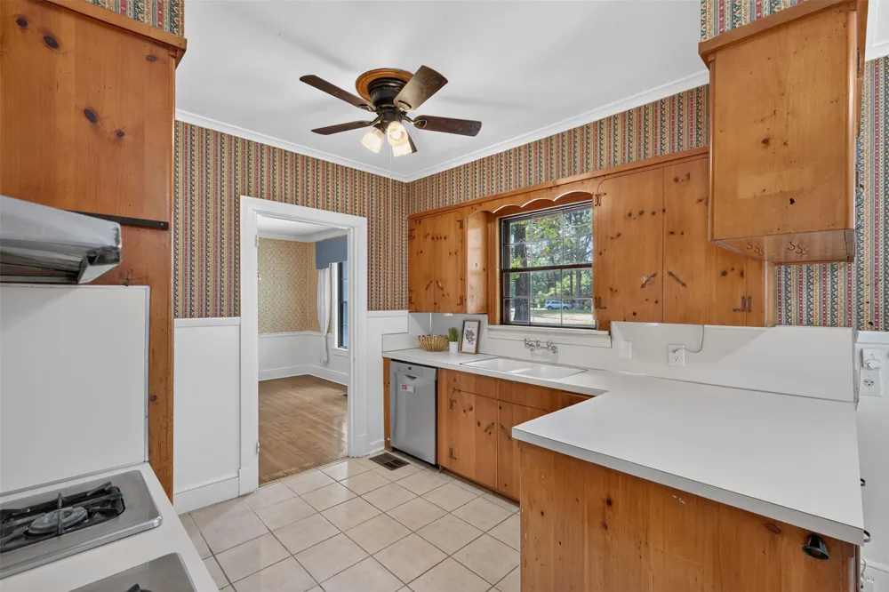 551 Broadmoor Boulevard Shreveport, LA 71105