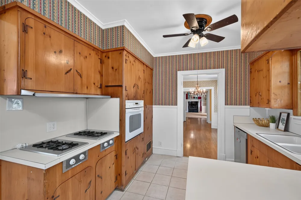 551 Broadmoor Boulevard Shreveport, LA 71105