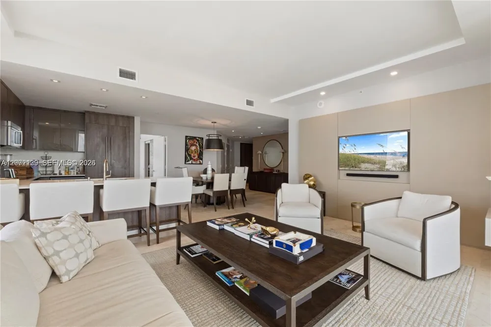 88 SW 7th St #3412 Miami, FL 33130