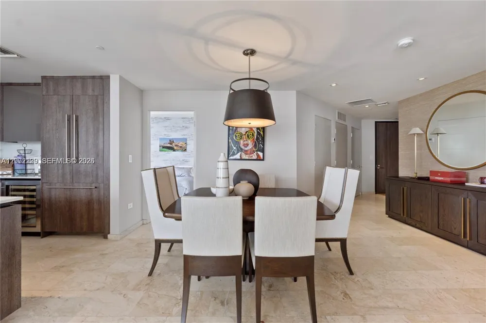 88 SW 7th St #3412 Miami, FL 33130