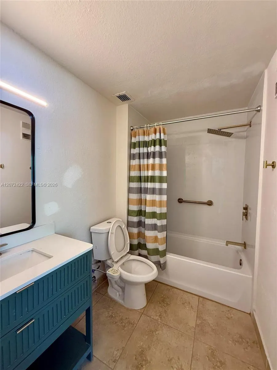 3450 Pinewalk Dr N #421 Margate, FL 33063