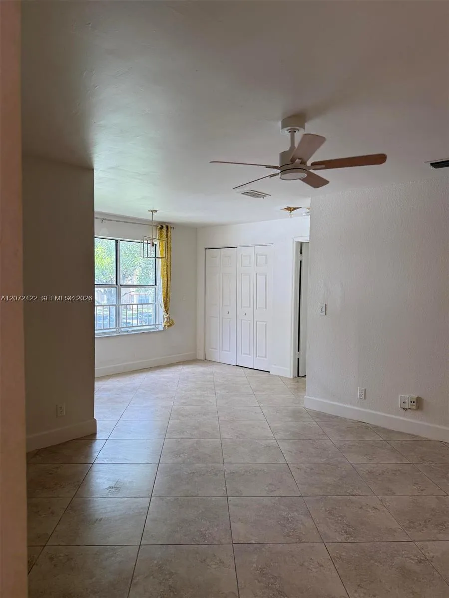 3450 Pinewalk Dr N #421 Margate, FL 33063