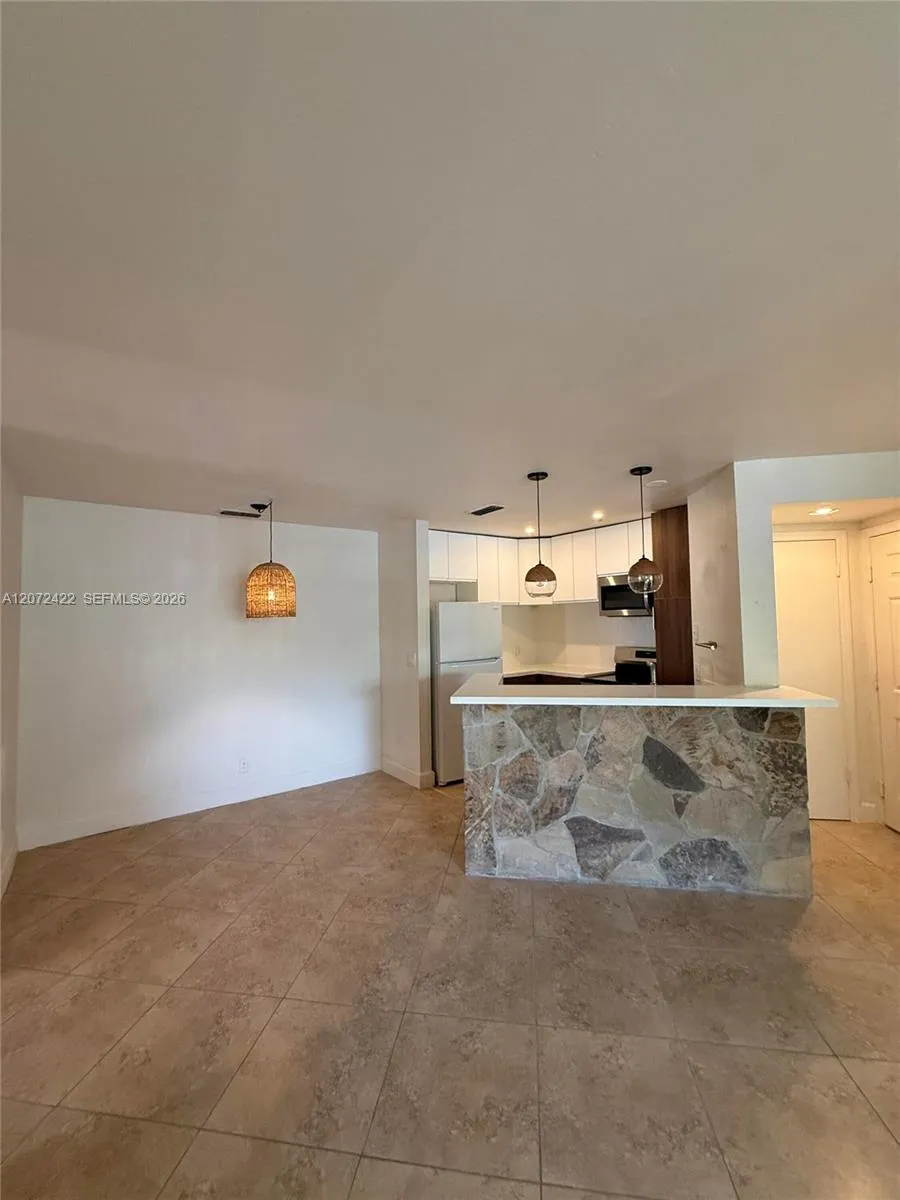 3450 Pinewalk Dr N #421 Margate, FL 33063
