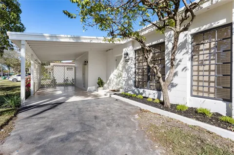 9241 Marine Dr