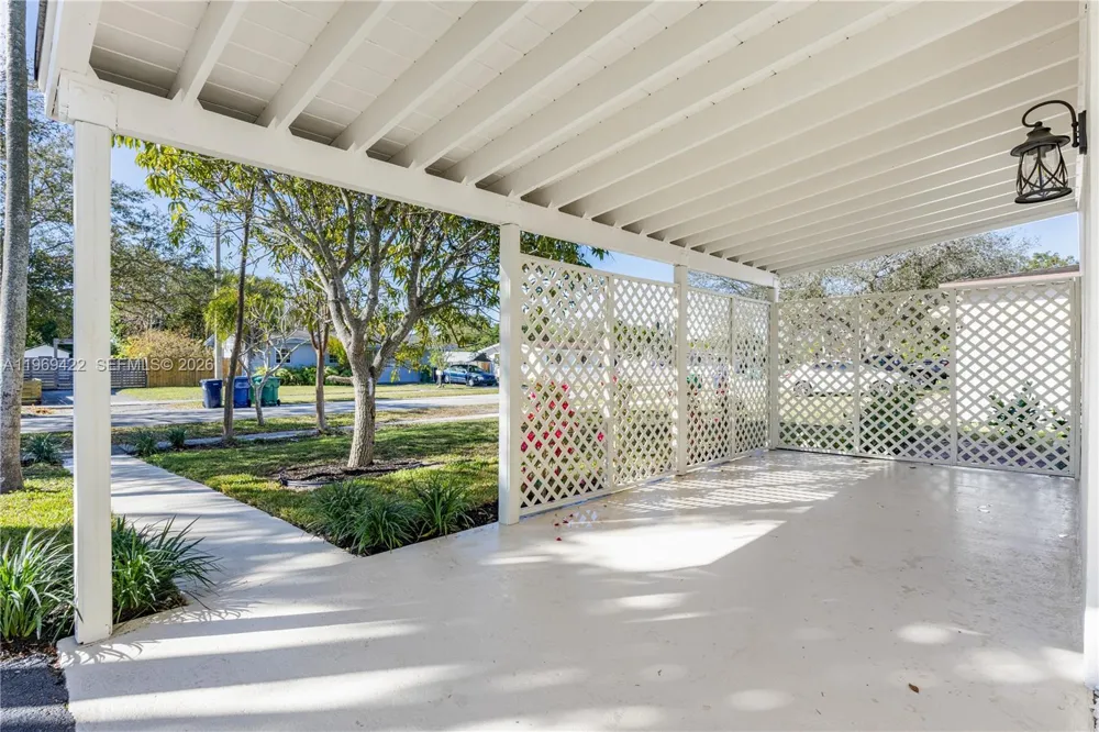 9241 Marine Dr Cutler Bay, FL 33189