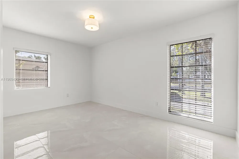9241 Marine Dr Cutler Bay, FL 33189