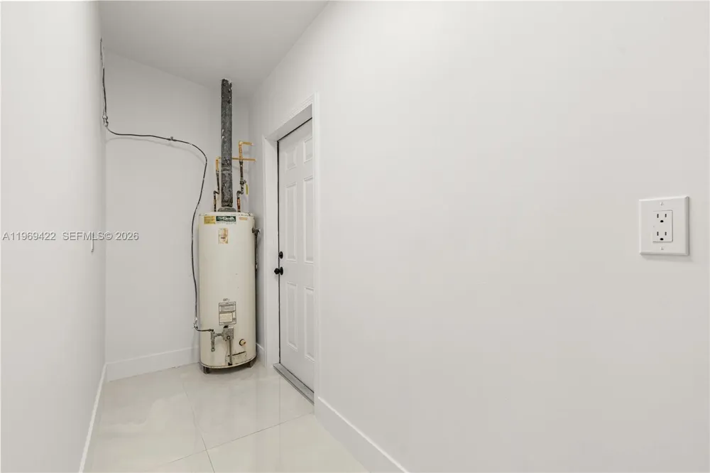 9241 Marine Dr Cutler Bay, FL 33189