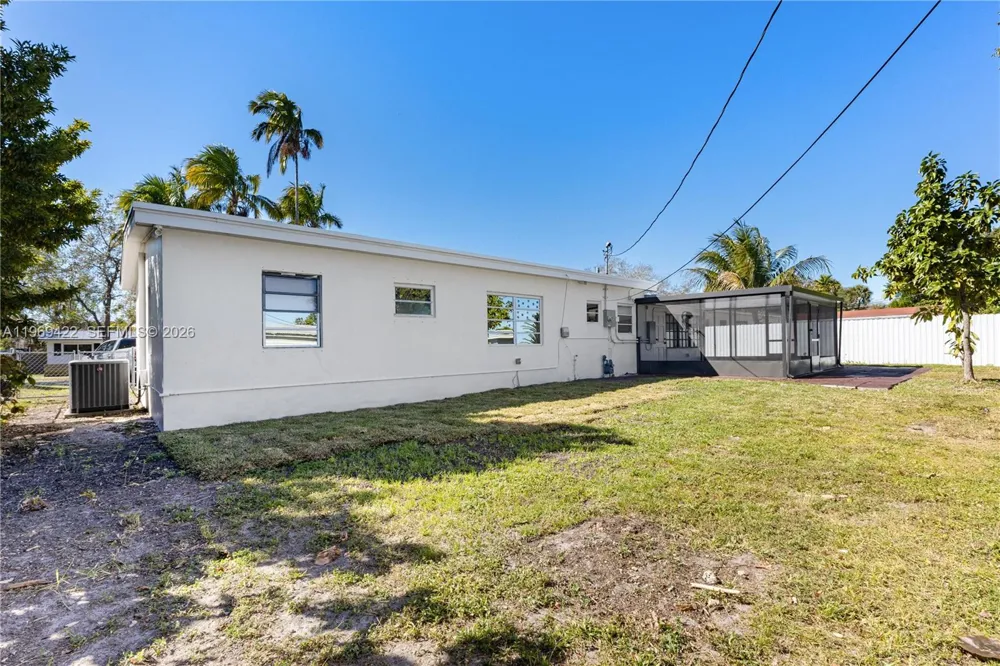 9241 Marine Dr Cutler Bay, FL 33189