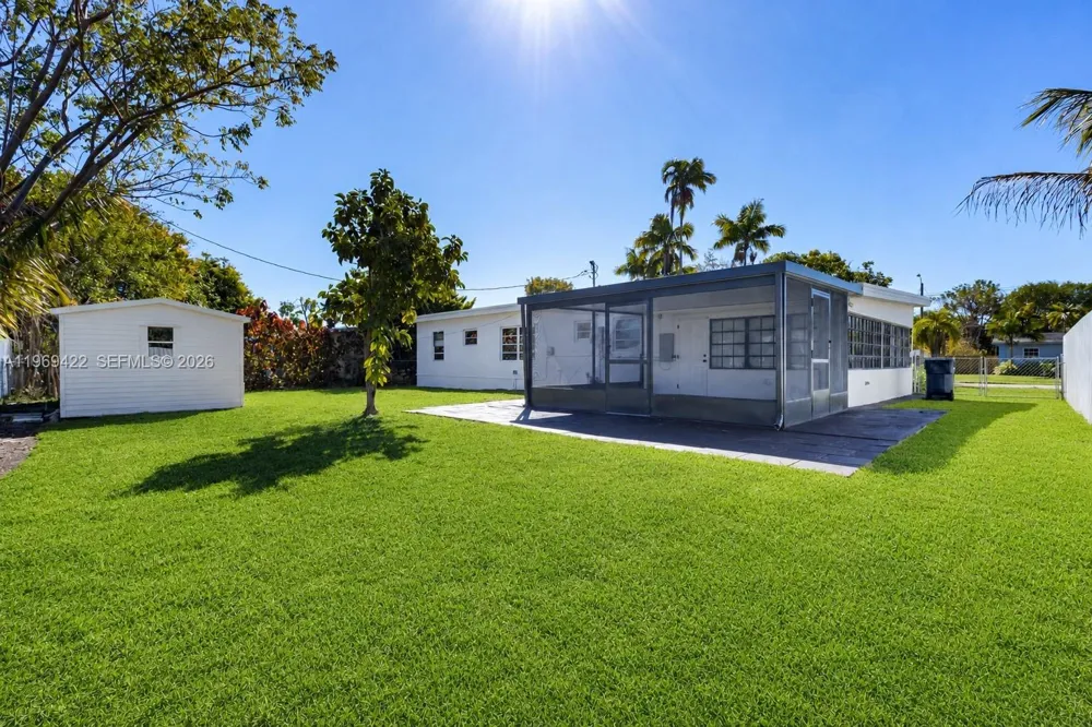 9241 Marine Dr Cutler Bay, FL 33189