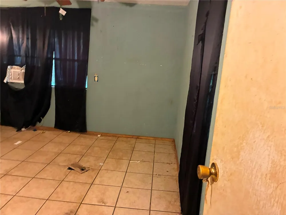 17990 SE 51ST STREET Ocklawaha, FL 32179