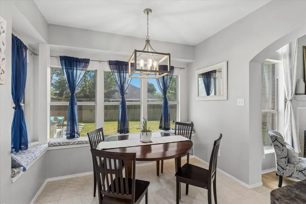 5948 Hillview Drive Watauga, TX 76148