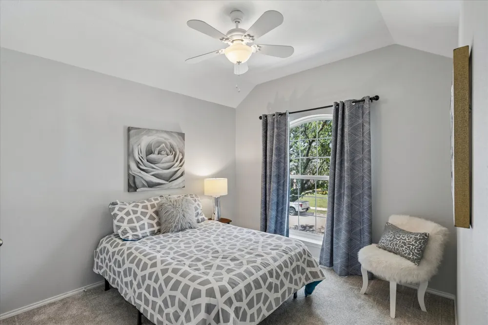 5948 Hillview Drive Watauga, TX 76148