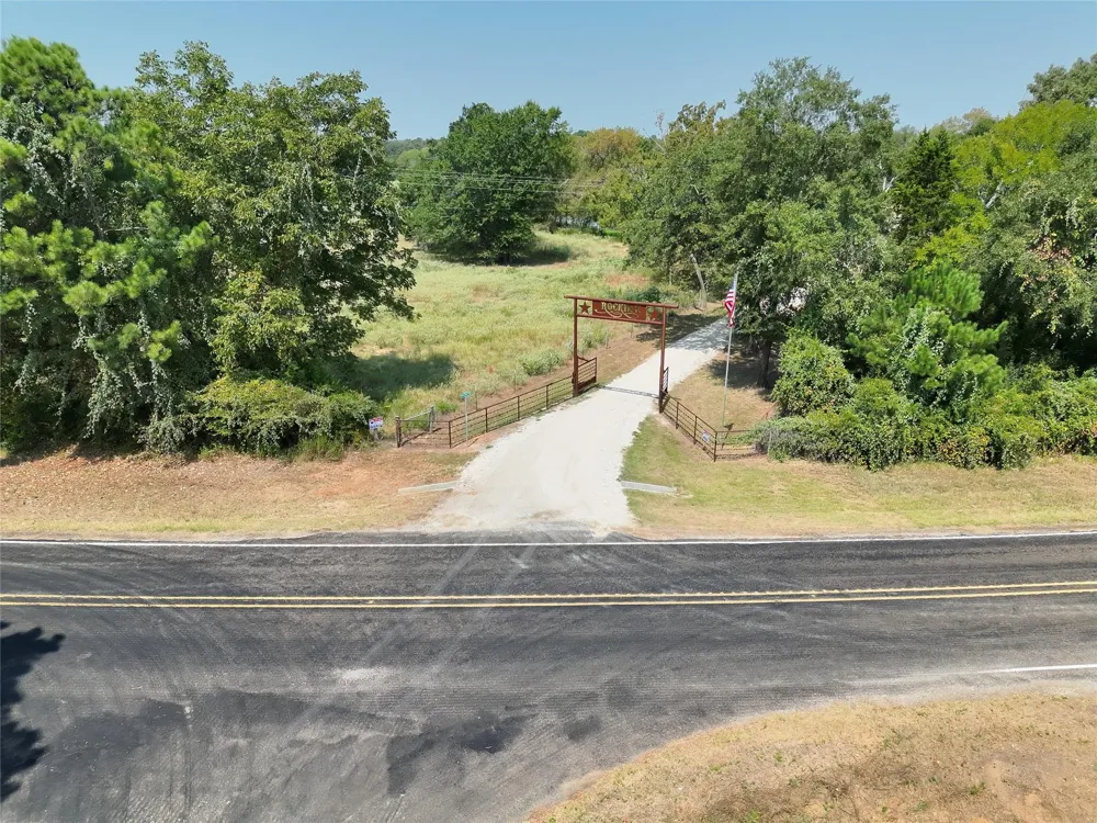 26457 Fm 831 Buffalo, TX 75831
