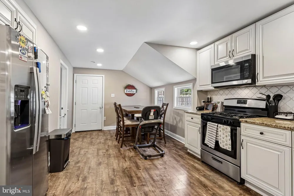 1608 HOLLY PARKWAY Williamstown, NJ 08094