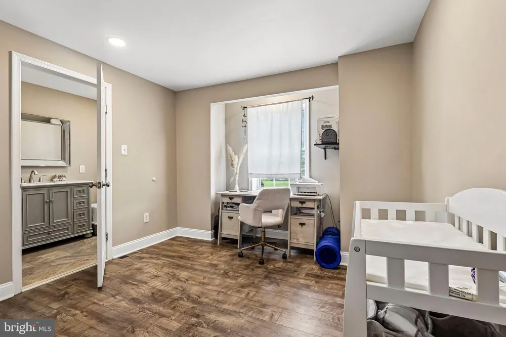 1608 HOLLY PARKWAY Williamstown, NJ 08094