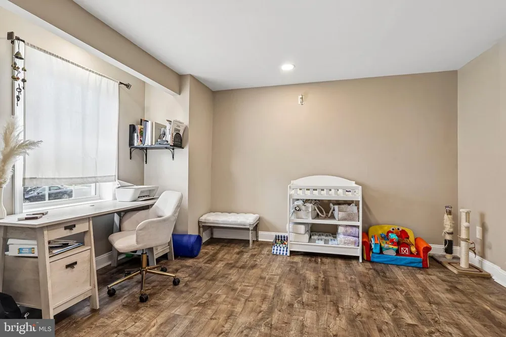 1608 HOLLY PARKWAY Williamstown, NJ 08094