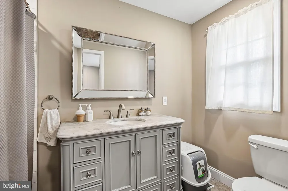 1608 HOLLY PARKWAY Williamstown, NJ 08094