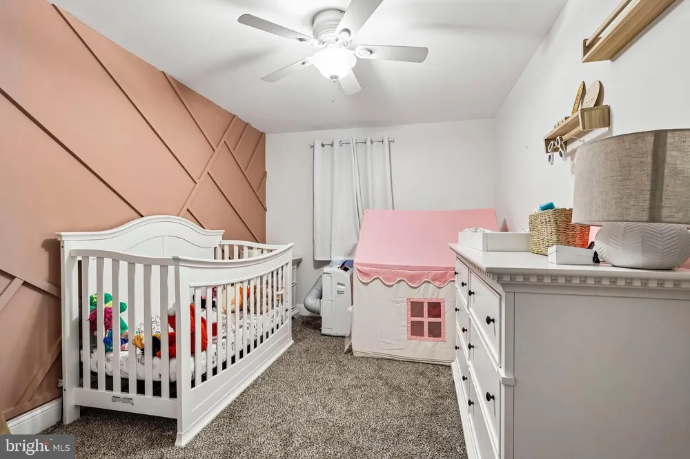 1608 HOLLY PARKWAY Williamstown, NJ 08094